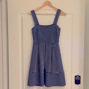 Banana Republic Size 4 Blue and White Nautical Theme Sun Dress Great Condition!